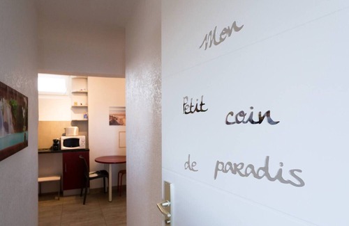 Bevaix House | Room-attypical Calm Harmonious Relaxing