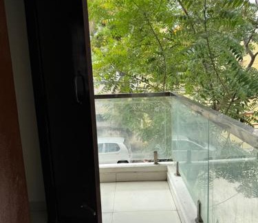 HSR Layout House | Room availbale in 2 bhk apartment