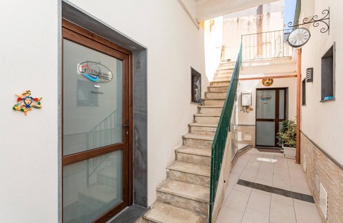 Acireale Apartment | Room 'Balestrate' with Balcony, Wi-Fi and Air Conditioning