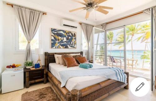 El Cortecito House | Room beach-front with private bathroom -Adults only