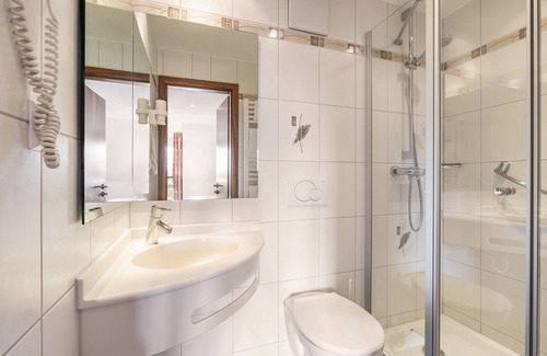 Rosenfeld House | Room 'Doppelzimmer 26' with Wi-Fi