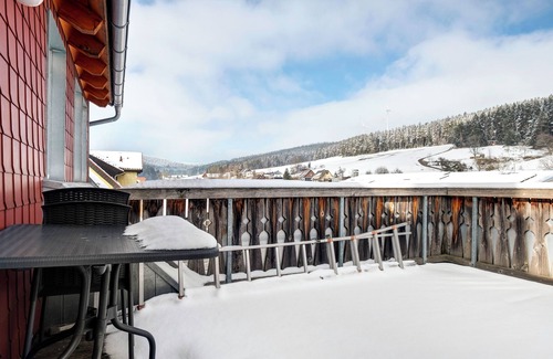 Sankt Georgen im Schwarzwald Apartment | Room 'Doppelzimmer Mit Balkon 21' with Shared Garden, Balcony and Wi-Fi