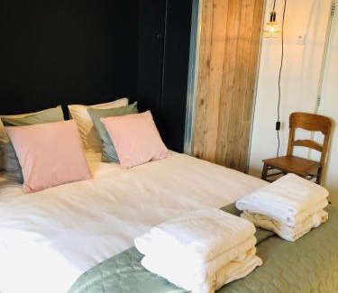 Vreeland Bed & Breakfast | 'Room Eleven' aan de Vecht