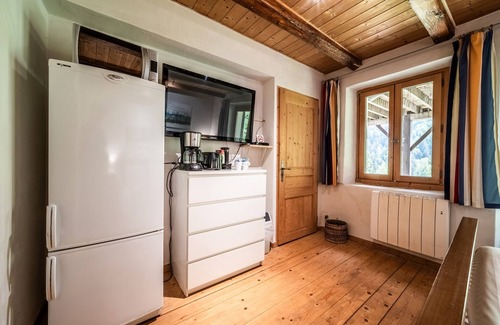 Saint-Jean-dʼAulps Apartment | Room 'Elisthur Chambre N°3' with Mountain View, Private Terrace and Wi-Fi