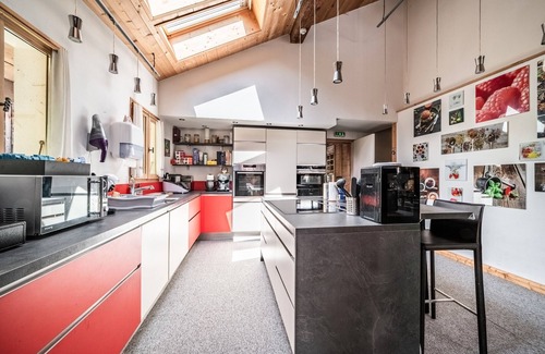Saint-Jean-dʼAulps Apartment | Room 'Elisthur Chambre N°3' with Mountain View, Private Terrace and Wi-Fi