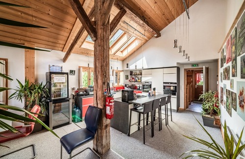 Saint-Jean-dʼAulps Apartment | Room 'Elisthur Chambre N°4' with Mountain View, Shared Terrace and Wi-Fi