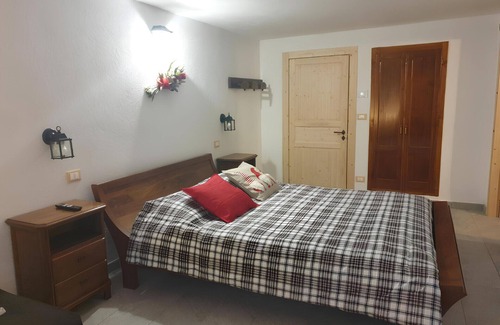 Sampeyre Bed & Breakfast | Room "Fauna" in B&B Antica Casa Occitana