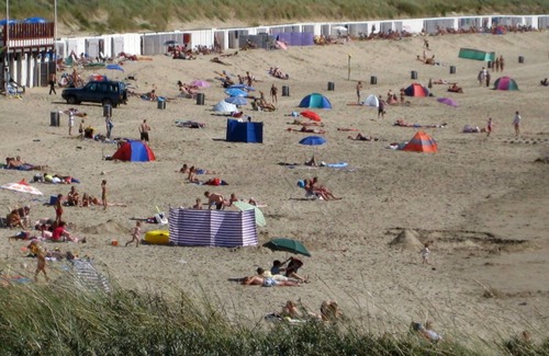 Westkapelle House | Room for 2 pers. opposite the beach in the village center of Westkapelle.