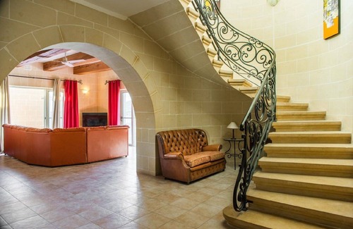 Ta' Għammar Bed & Breakfast | ROOM FOR 3 PEOPLE WITH PRIVATE BATH