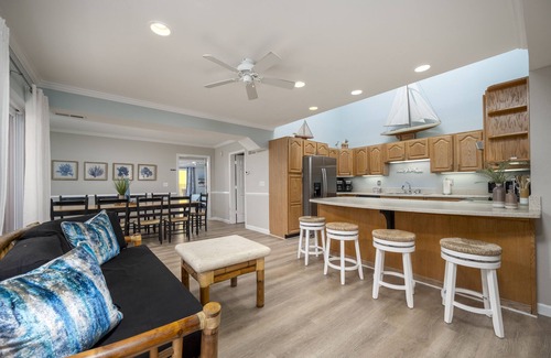 Dewey Beach Condo | ROOM FOR EVERYONE! 6 BR, 6 1/2 BA in OCEAN BLOCK! 23-3 Bellevue Street, Dewey