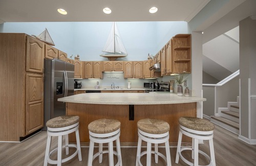 Dewey Beach Condo | ROOM FOR EVERYONE! 6 BR, 6 1/2 BA in OCEAN BLOCK! 23-3 Bellevue Street, Dewey