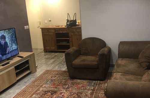 Aguado Bed & Breakfast | Room for rent in Evry