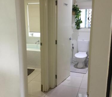 Kallangur House | Room for rent