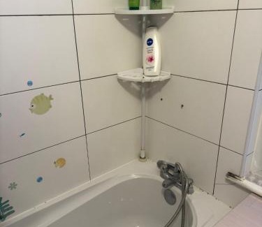 South Harrow Apartment | Room for rent
