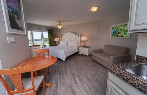 Crystal Harbour Resort | Room for the Whole Family! 4 Amazing Suites, Onsite Pool