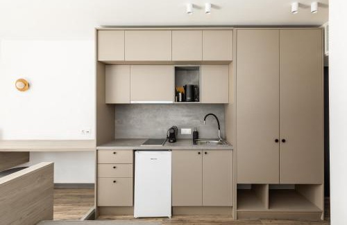 Thessaloniki Apartment | Room Garden by halu! - Free Parking, Next to Efkleidis Metro