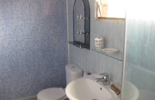 Adenta House | Room-ghouse - Ideal For Friends Family A