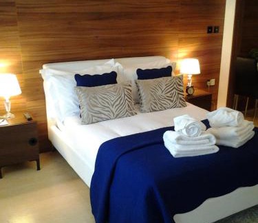 Bishopsgate Apartment | Room Home Stay