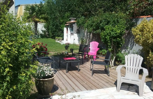 Angoulins Bed & Breakfast | Room in Aytré for students, business travellers, etc.
