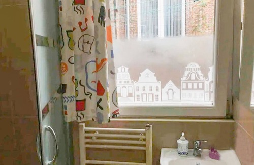 Koekelberg House | Room in B&B - Cozy Room Z2 for two in Brussels