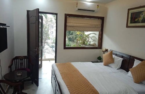 South Extension House | Room in B&B - Home Stay Bed And Break Fast