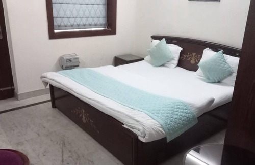 South Extension House | Room in B&B - Home Stay Bed And Break Fast