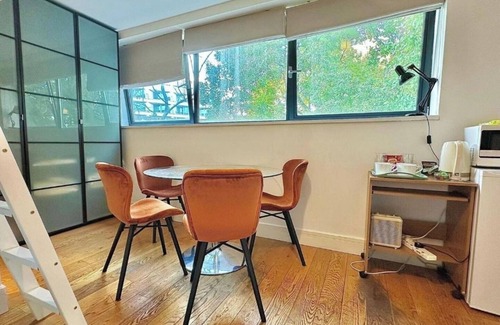 Euston Apartment | Room in Euston Station