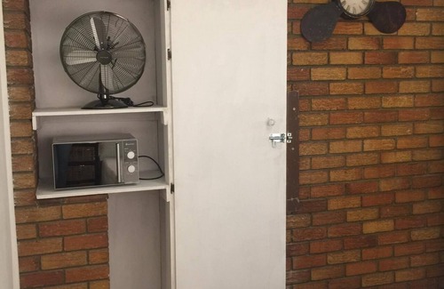 Krugersdorp House | Room in House - Patzerella's Cozy Nest
