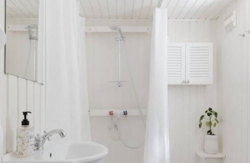 Odense Bed & Breakfast | Room in Quite Area and Central Location - Newly Renovated Basement