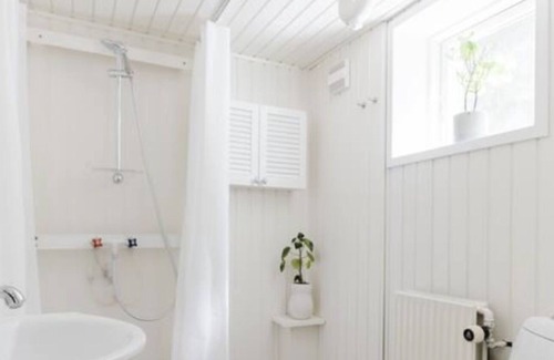 Odense Bed & Breakfast | Room in Quite Area and Central Location - Newly Renovated Basement
