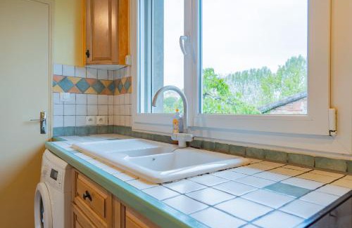 Arenes Romaines - Saint-Martin-du-Touch Apartment | Room in Toulouse - Studio proche Airbus Toulouse St Martin Touch