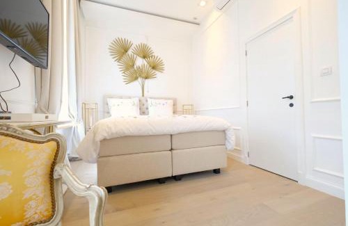 Mons House | Room Jade - La Maison de la duchesse de la Valliere - Parking privé
