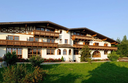 Waggershausen Apartment | Room 'Komfort Doppelzimmer' with Mountain View, Shared Garden and Wi-Fi