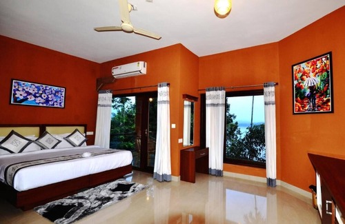 Vazhavatta Hotel | Room-lakerose Wayanad Resort - Superior