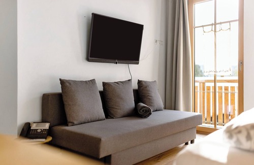 Ehlenbogen Apartment | Room 'Leibgeding' with Mountain View, Shared Terrace and Wi-Fi