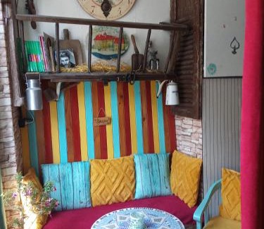 Rossillon House | ROOM, Les Loups bleus