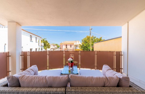 Lotzorai Apartment | Room 'Longevity' with Private Terrace, Wi-Fi and Air Conditioning