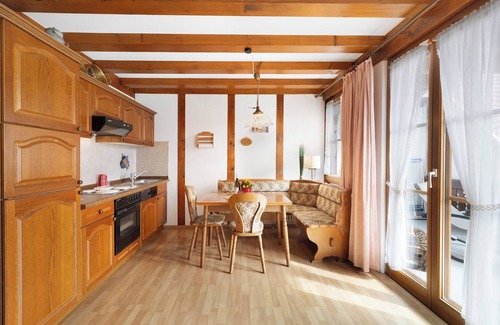 Kiechlinsbergen Apartment | Room 'Müller Thurgau' with Private Balcony, Wi-Fi/Including Breakfast