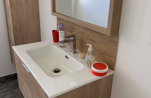 Laigne-en-Belin Bed & Breakfast | Room near circuit 24.heures du mans