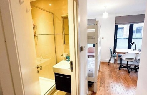 Euston Apartment | Room next to Euston Station