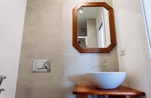 Porto Torres Apartment | Room Olivo - Full service room with private bathroom