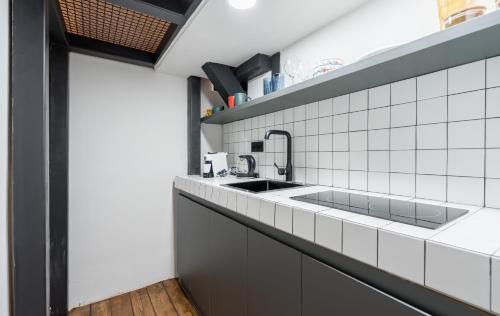 Sololaki Apartment | Room Ori