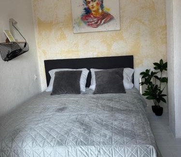 Kastel Stafilic Apartment | Room P&E