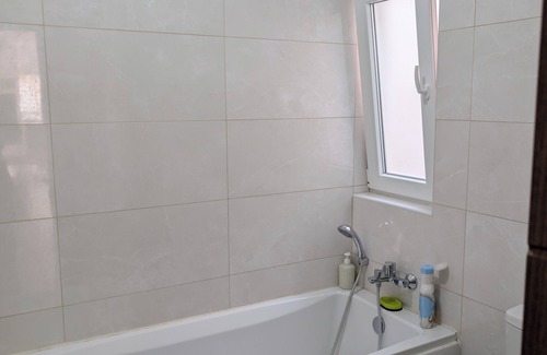 Luqa House | Room-private Cosy Room in a Modern Subur