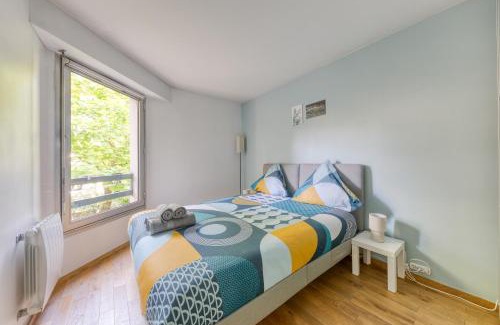 Charenton-le-Pont Apartment | Room Proche Paris & Bercy 2 - Cozy Houses