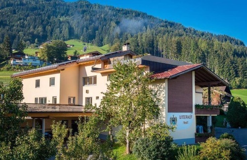 Kolsassberg Apartment | Room Rote Wand - Pension Unterhof