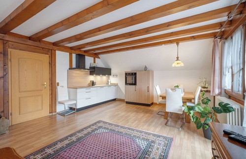 Kiechlinsbergen Apartment | Room 'Ruländer' with Private Balcony, Wi-Fi/incl. Breakfast
