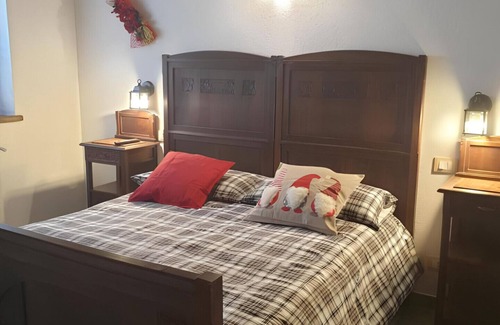Sampeyre Bed & Breakfast | Room "Serenella" in B&B Antica Casa Occitana