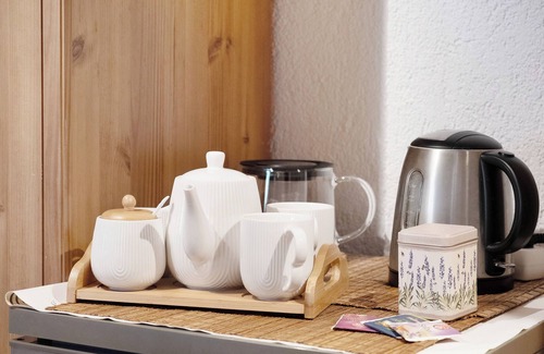 Loffingen Apartment | Room 'Titisee' with Shared Garden and Wi-Fi