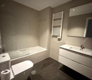 Almenara Hotel | Room Today Madrid Plaza Castilla